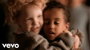 clipe-heal-the-world Heal the World: A História e o Legado do Hino Humanitário de Michael Jackson